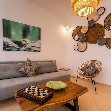 Milos Del Sol 아파트 *