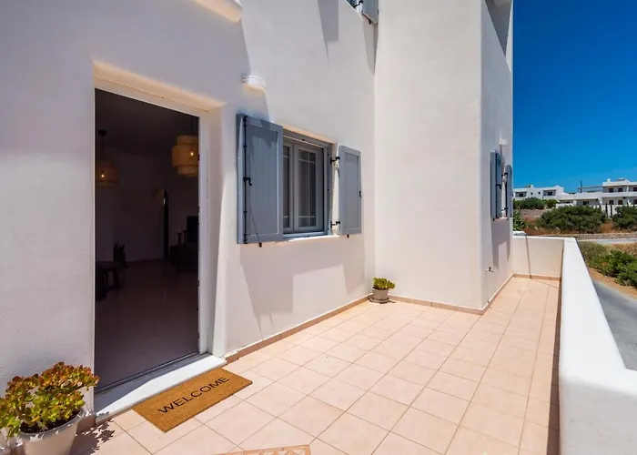 Milos Del Sol Adamantas (Milos)